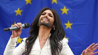 Ca sĩ Conchita Wurst sẽ tham gia show diễn trứ danh Crazy Horse